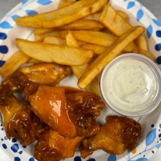 6 Wings with Fries